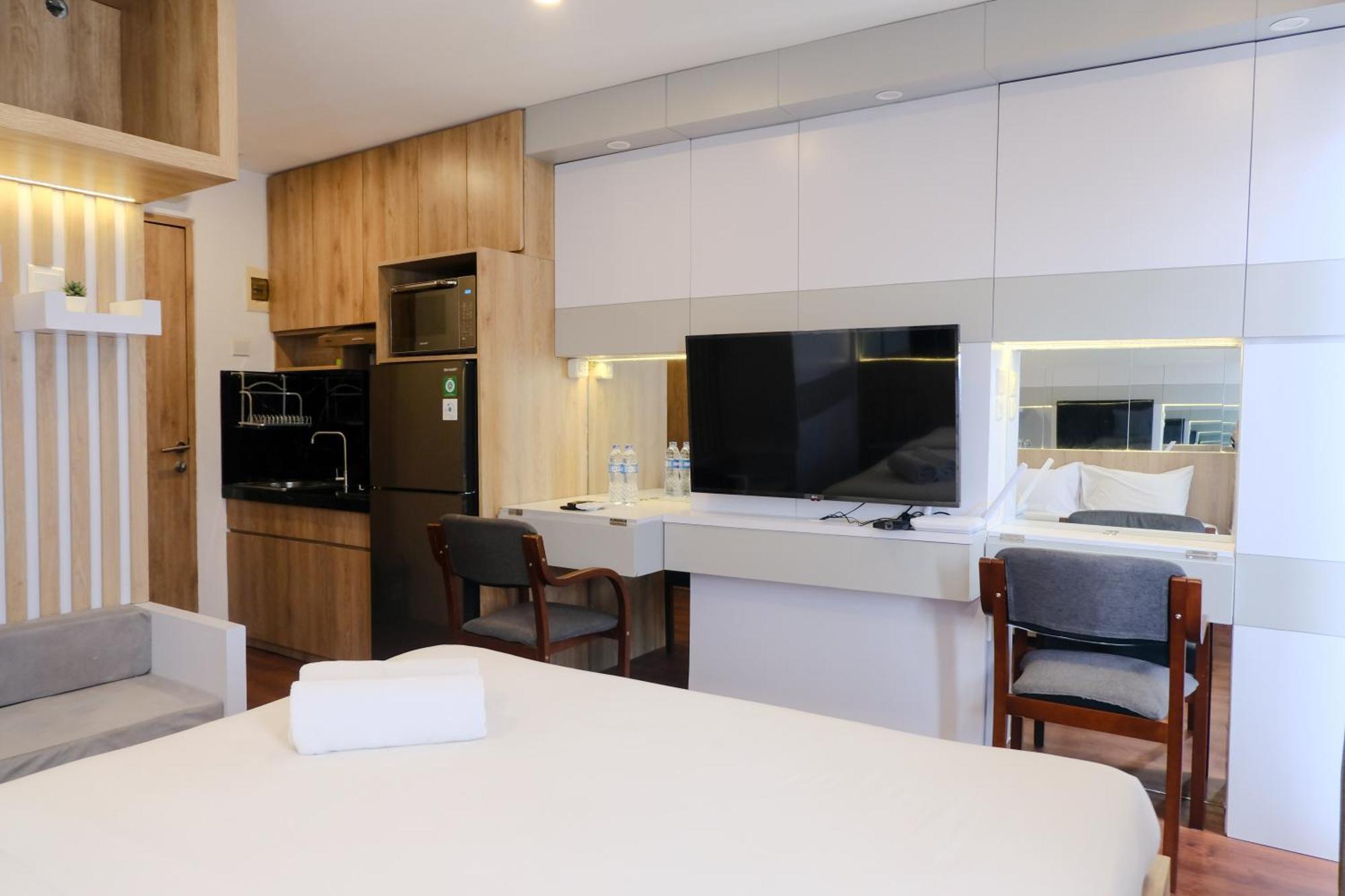 Apartemen Location At Grand Afrika By Travelio